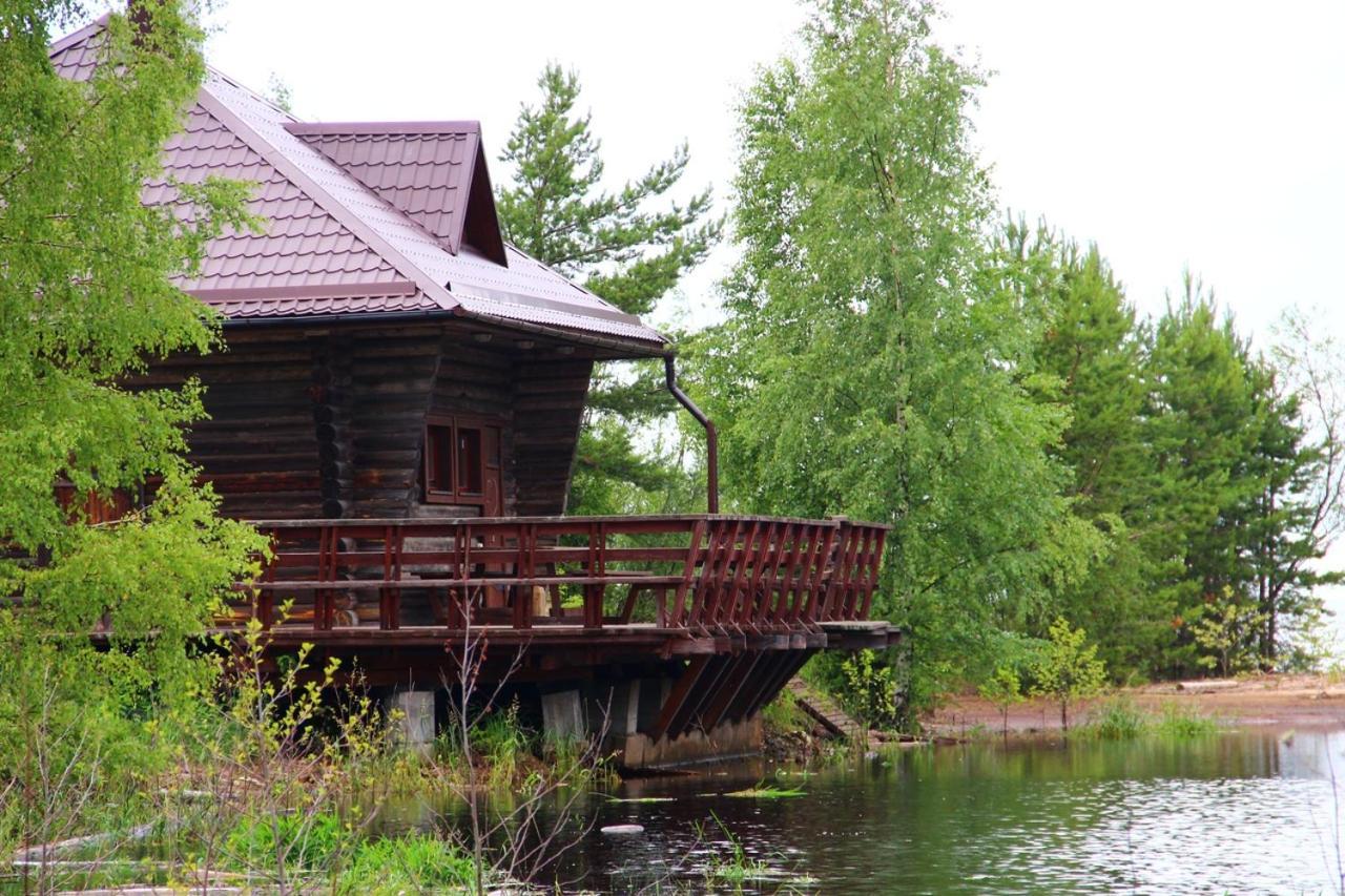 Obzhanka Countryside Hotel Luaran gambar